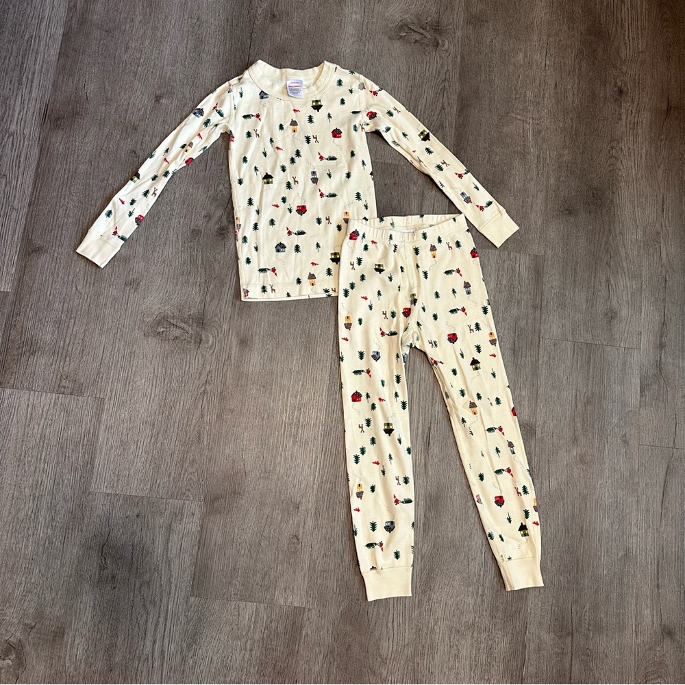 Hanna Andersson Ivory Christmas Pajamas
100% Cotton